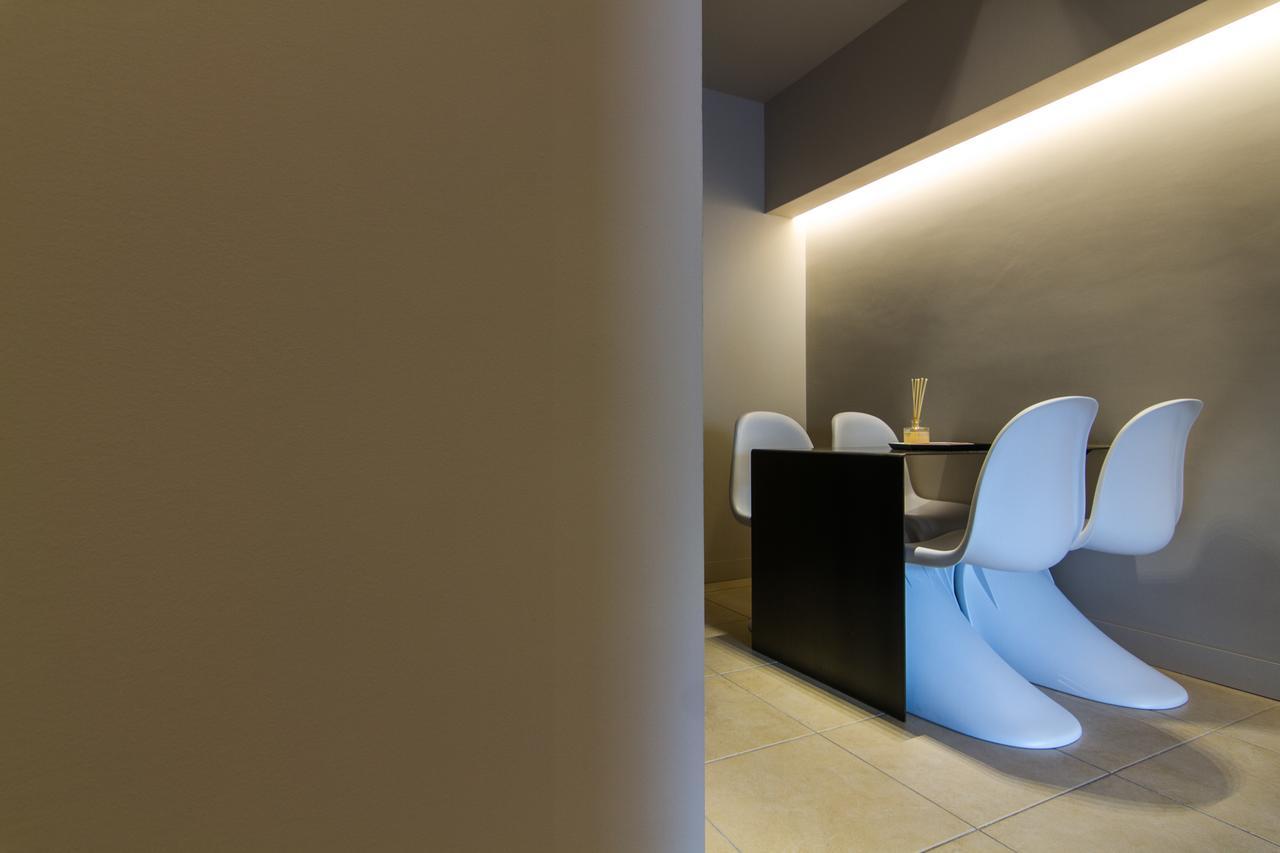 Aba Junior Apartment Veikou Street Athén Kültér fotó